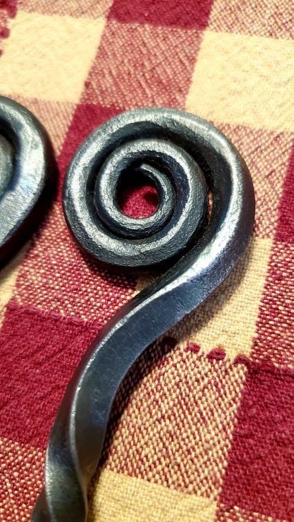 Lollipop Twist Hook