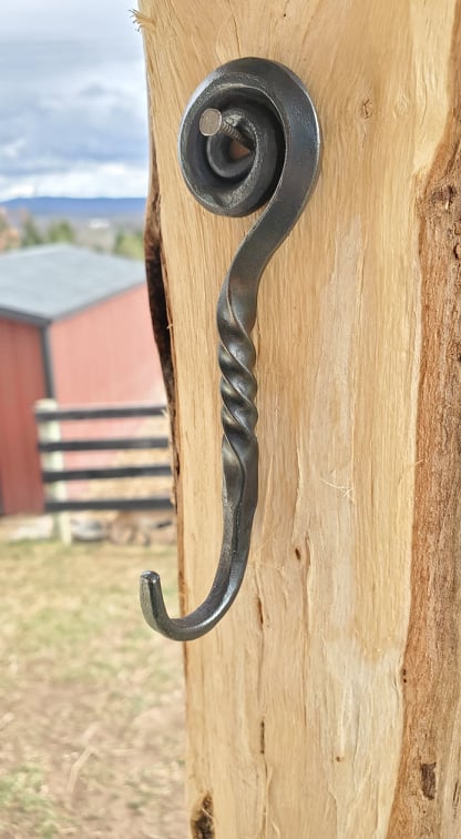 Lollipop Twist Hook