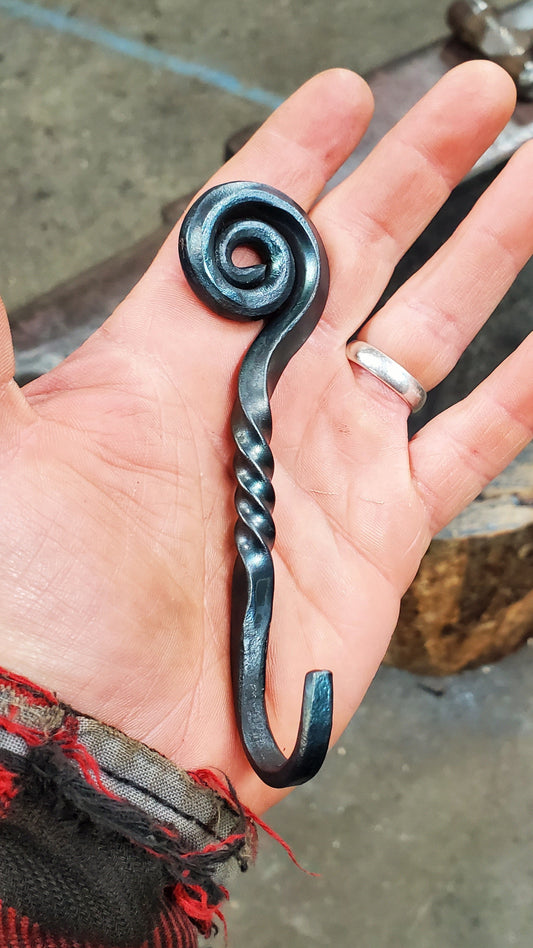Lollipop Twist Hook